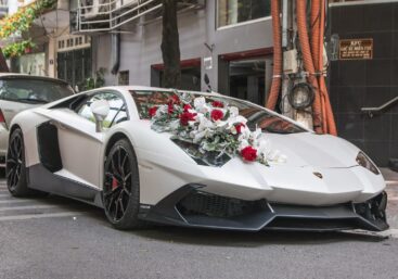 Dịch vụ thuê Ferrari Là chính bạn, nhưng phiên bản cháy hơn